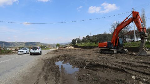 20 Kilometrelik Tire-Belevi Yolu Bitmiyor