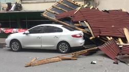 Gaziosmanpaşa'da Şiddetli Rüzgar Çatı Uçurdu