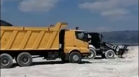Salda Gölü’nde İnşaat Başladı