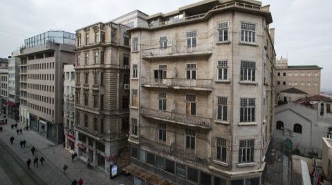 İş Bankası’nın Tarihi Binasında Restorasyon Başlıyor