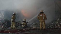 Ümraniye'de Katı Atık Toplama Merkezinde Yangın