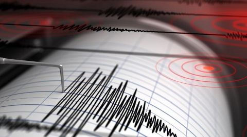 İzmir Açıklarında 4.2 Büyüklüğünde Deprem