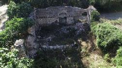 Sultangazi'deki Tarihi Kilise Harabeye Döndü