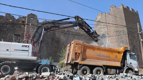 Diyarbakır Surları Kaçak Yapılardan Arındırılıyor