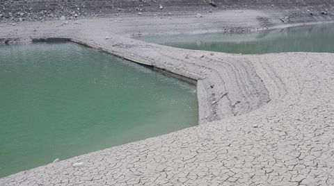 Yuvacık’ta Su Seviyesi Düştü, Köprü Ortaya Çıktı