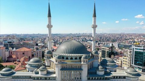 Taksim Camisi’nde Sona Yaklaşıldı