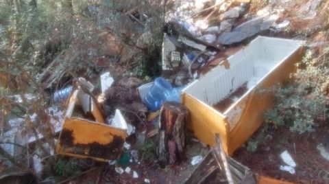 Bursa'da Ormanlık Alana Moloz Döküldü