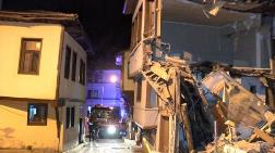 Bursa'da 100 Yıllık Bina Çöktü