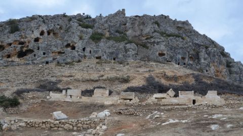 Karaman'daki Kazılarda Sarnıç ve Kale Surları Bulundu