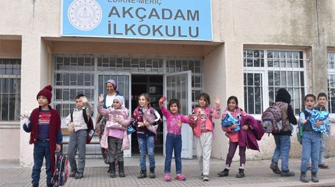 Köylülerin Yaptığı Okulu MEB Kapatıyor