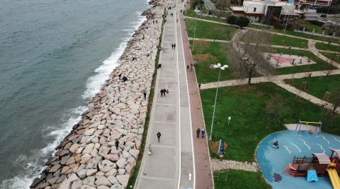 Kadıköy Sahilinde Tartışma Yaratan Çardaklar Kaldırıldı