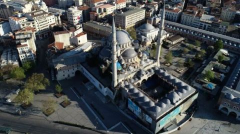 Yeni Cami ve Sultanahmet’in Restorasyonu 2022’de Tamamlanacak