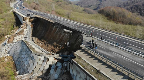 Düzce-Zonguldak Yolu Nasıl Çöktü?