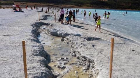 Salda Gölü'nde Doğa Kendini Yeniliyor