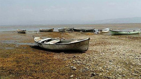 Ege'deki Marmara Göl'ü Kurutularak Ekosistemi Bozdu