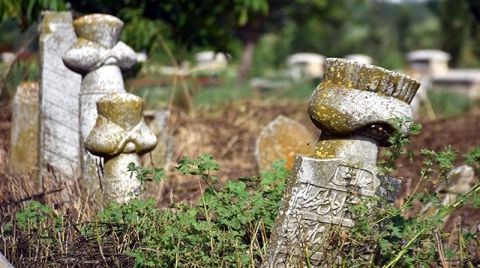 Osmanlı Mezarlığı'nın Taşları Dolgu için Kullanılmış