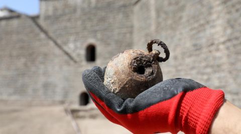 Amida Höyük'te 1. Dünya Savaşı'ndan Kalma El Bombaları Bulundu