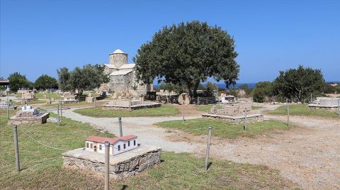 Kıbrıs'taki Simge Eserlerin Minyatürleri 'Minia Kıbrıs Müzesi'nde Sergileniyor