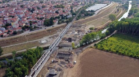 Halkalı-Kapıkule Demir Yolu’nun Viyadük Çalışmaları Sürüyor