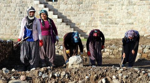 Payas'taki Arkeolojik Kazılar Kadınlara Kazanç Kapısı Oldu