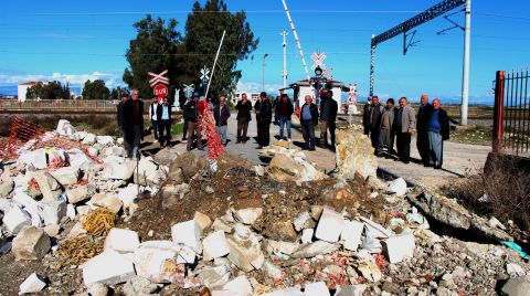 Belediye Yolu Sattı, Mahallelinin Ulaşımı 4 Kilometre Uzadı