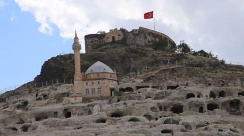 Nevşehir Kale ve Çevresi Yenileme Kararının Yürütmesi Durduruldu