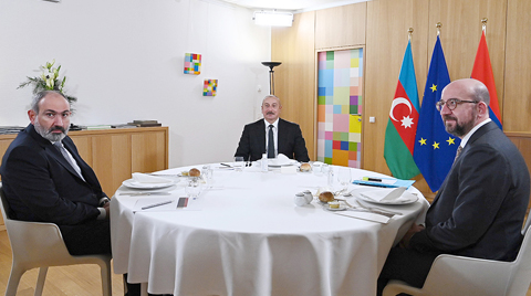 Azerbaycan ve Ermenistan Demir Yolu Hatları Konusunda Anlaştı