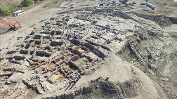 Seyitömer Höyüğü'nde 5 Bin Yıllık Yerleşimler Ortaya Çıkarıldı