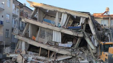 Deprem Konutu Yapımında 'Dava Açmama' Şartı
