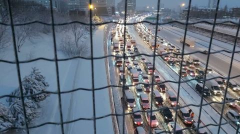 İstanbul’da Yollar Kapandı, Sorumluluk Kimde Tartışması Çıktı