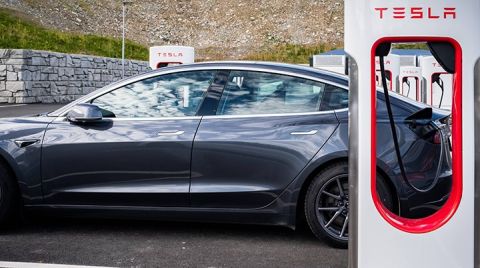 Tesla, Türkiye'de 10 İle Hızlı Şarj İstasyonu Kuracak