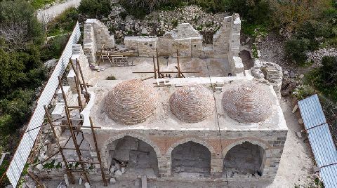 Çeşme'de 7 Asırlık Cami Ayağa Kaldırılıyor