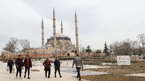 Selimiye Meydanı Yenilenen Yüzüyle Ramazan Bayramı'nda Açılacak