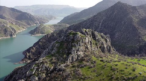 Fırat Nehri Kıyısında 1800 Yıllık Askeri Gözetleme Kulesi Tespit Edildi