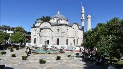 Depremde Hasar Gören Asırlık Cami Onarıldı