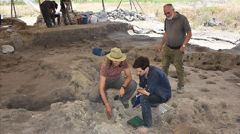 Tarım Ve Hayvancılığın İlk İzlerini Taşıyan 'Boncuklu Höyük'te Çalışmalar Sürüyor