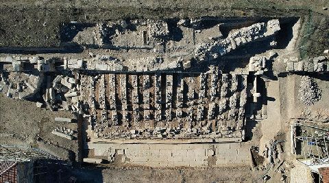 Aizanoi'de Romalılardan Kalma Yuvarlak Planlı Çeşme Kalıntısı Bulundu