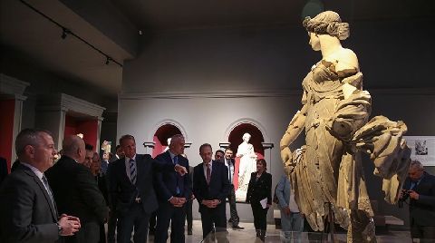 Yurt Dışına Kaçırılan 6 Tarihi Eser Türkiye'ye İade Edildi