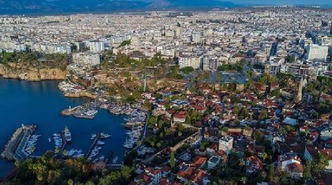 Antalya'da Yabancıya Konut Satışında Yeni Rekor