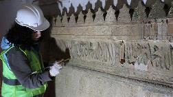 Tarihi Camide Boyayla Kapatılan Motifler Ortaya Çıkarıldı