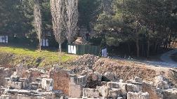 Efes Antik Kenti’nin Kalbinde İş Makineleri Çalışıyor