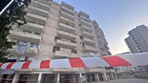 Mersin'de Depremlerden Etkilenen 8 Katlı Bina Tahliye Edildi