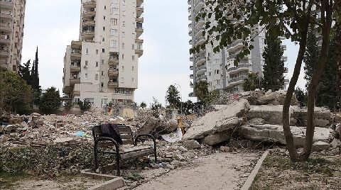 Adana'da Depremde Yıkılan Binaların Karot Örnekleri Testi Geçemedi