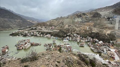 Su Altında Kalmaya Başlayan Yusufeli'nin Eski İlçe Merkezine Giriş Yasaklandı