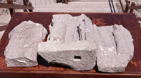 Saraçhane Arkeoloji Parkı’nda 1500 Yıllık 3 Mezar Steli Bulundu