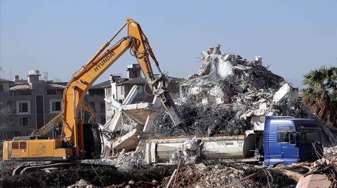Depremden Etkilenen Bazı İl ve İlçelerdeki "Mücbir Sebep Hali" Uzatıldı