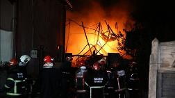 Sakarya'daki Fabrika Yangını Kontrol Altına Alındı