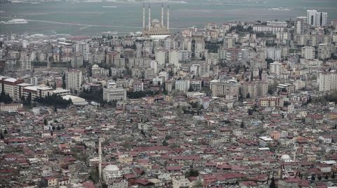 Bilim İnsanlarından Deprem Bölgeleri için "Çelik Yapı" Önerisi