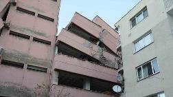 İzmir’de Yıkımı Yapılan Bina Yan Yattı, 3 Apartman Boşaltıldı