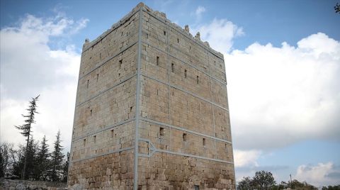 Uzuncaburç Antik Kenti'nde 2400 Yıllık Kule Restore Edildi